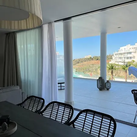 New In Higueron West