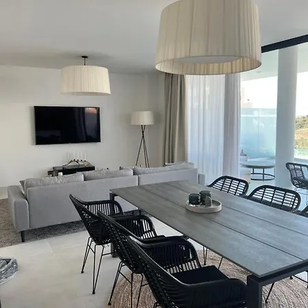 New In Higueron West Апартаменти Фуенхірола