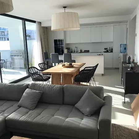 New In Higueron West *