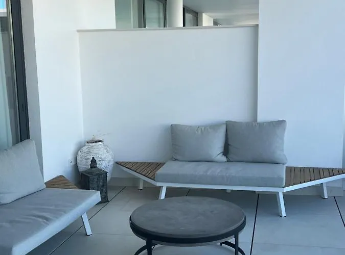 New In Higueron West