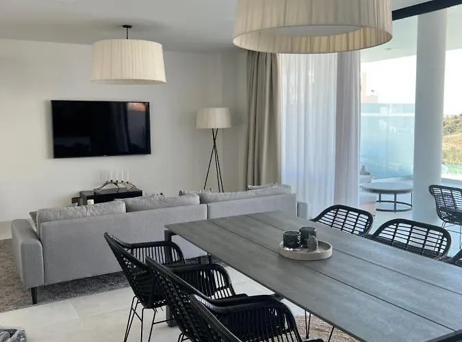 New In Higueron West Daire Fuengirola